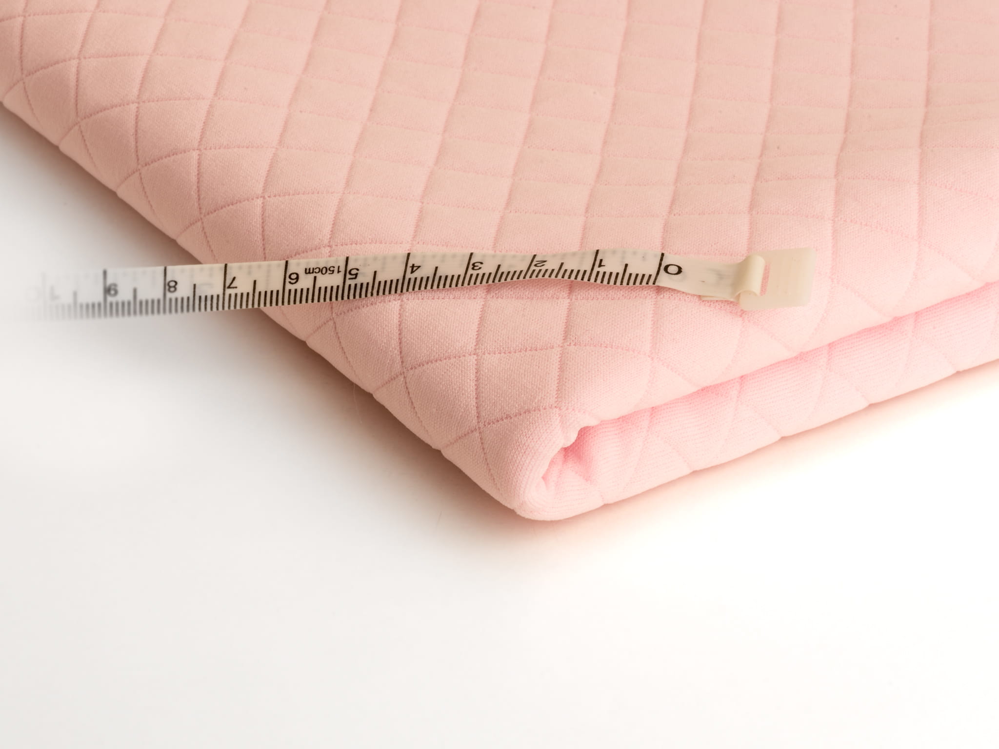 0ea0c43983c79e24401772ae9ca1461f Dzianina Pikowana Duże Romby 270 g/m² „Pudrowy róż”- Nowoczesny design w praktycznym wydaniu. - obrazek 1