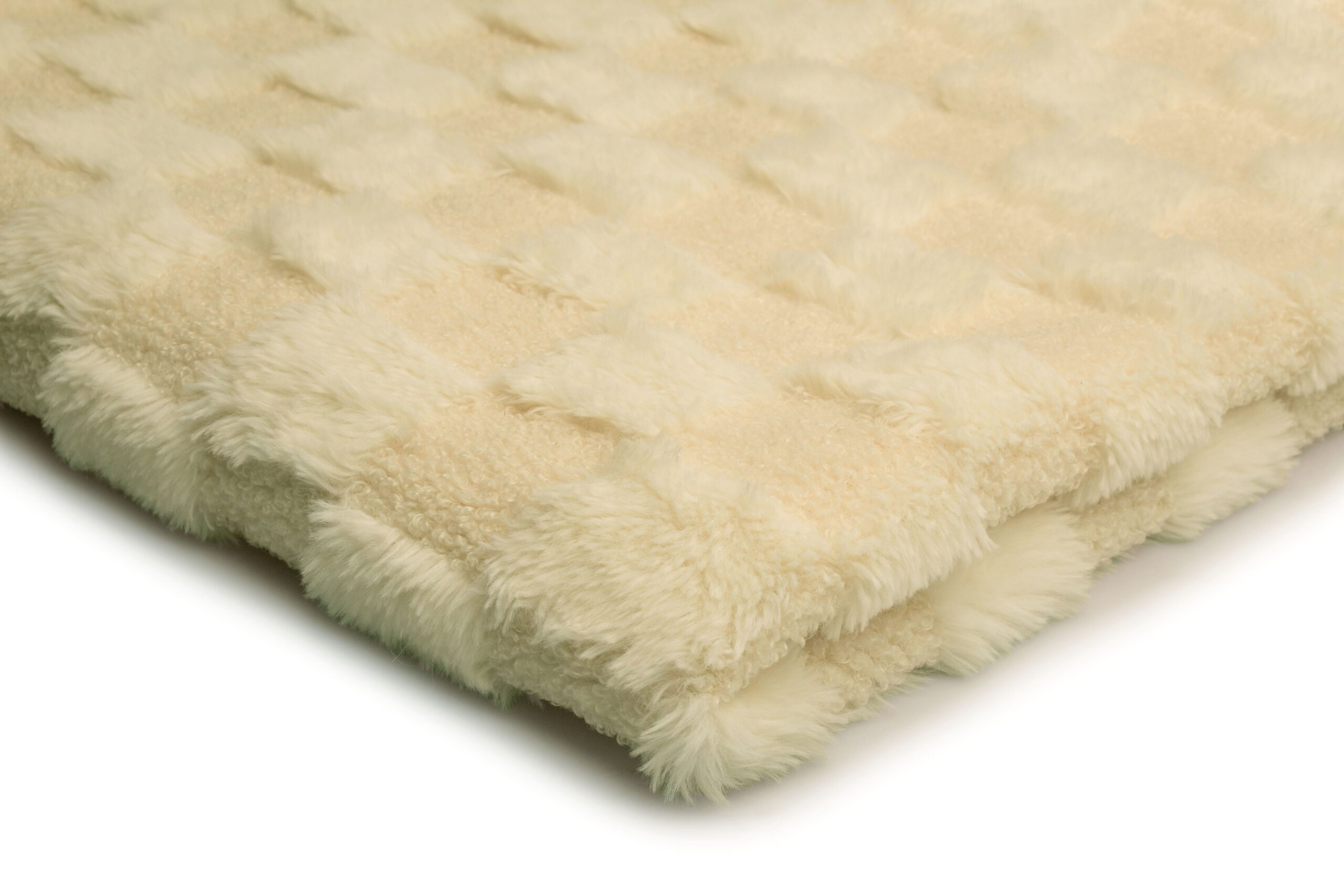 2 A Dzianina Sztuczne Futerko Szachownica 370g/m²-,,Ecru" - Efekt 3D i geometryczny styl - obrazek 1