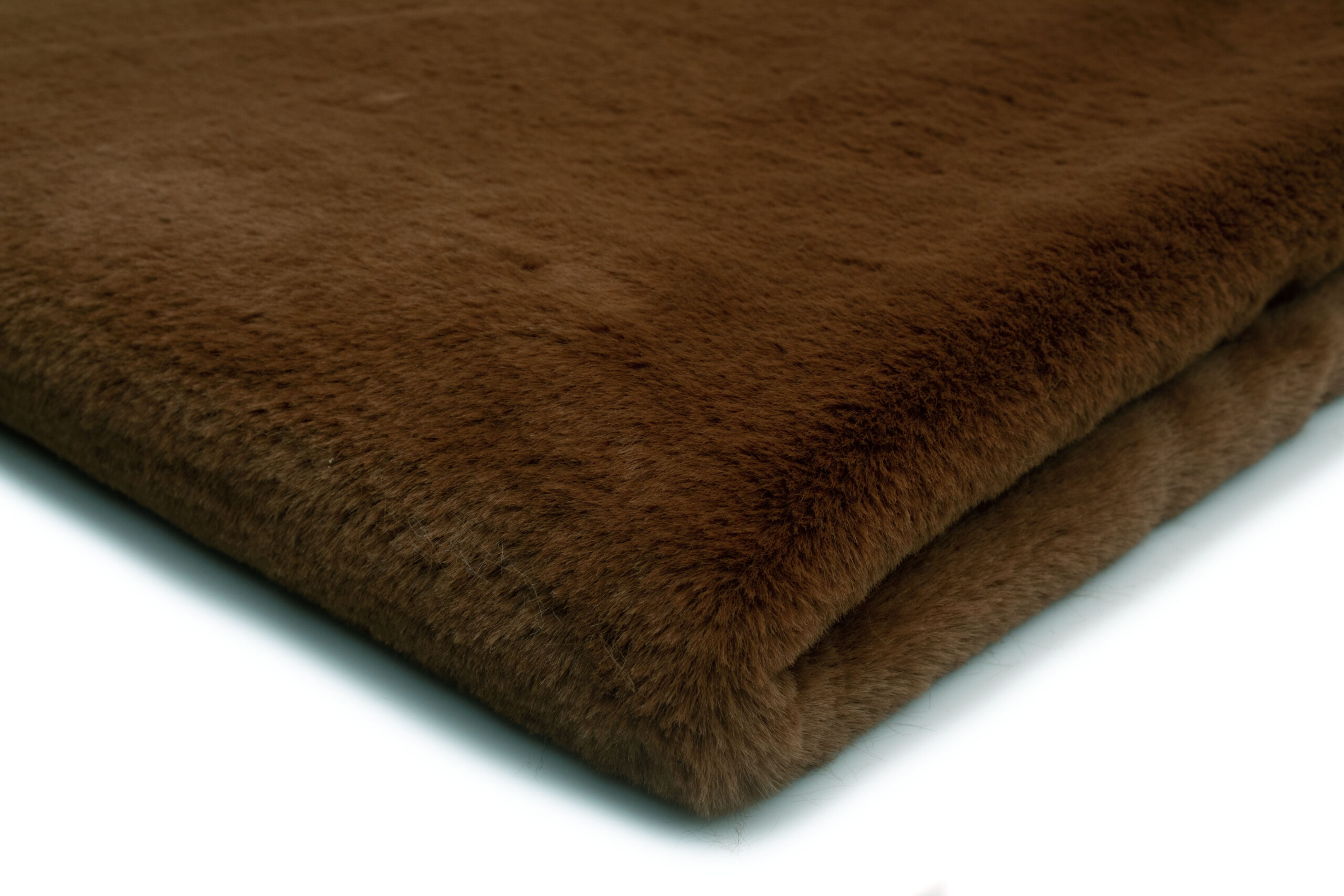 33 A Dzianina Sztuczne Futerko Jednostronne 370 g/m²-,,Toffi' - Przyjemność noszenia i Ciepło, które widać - obrazek 1