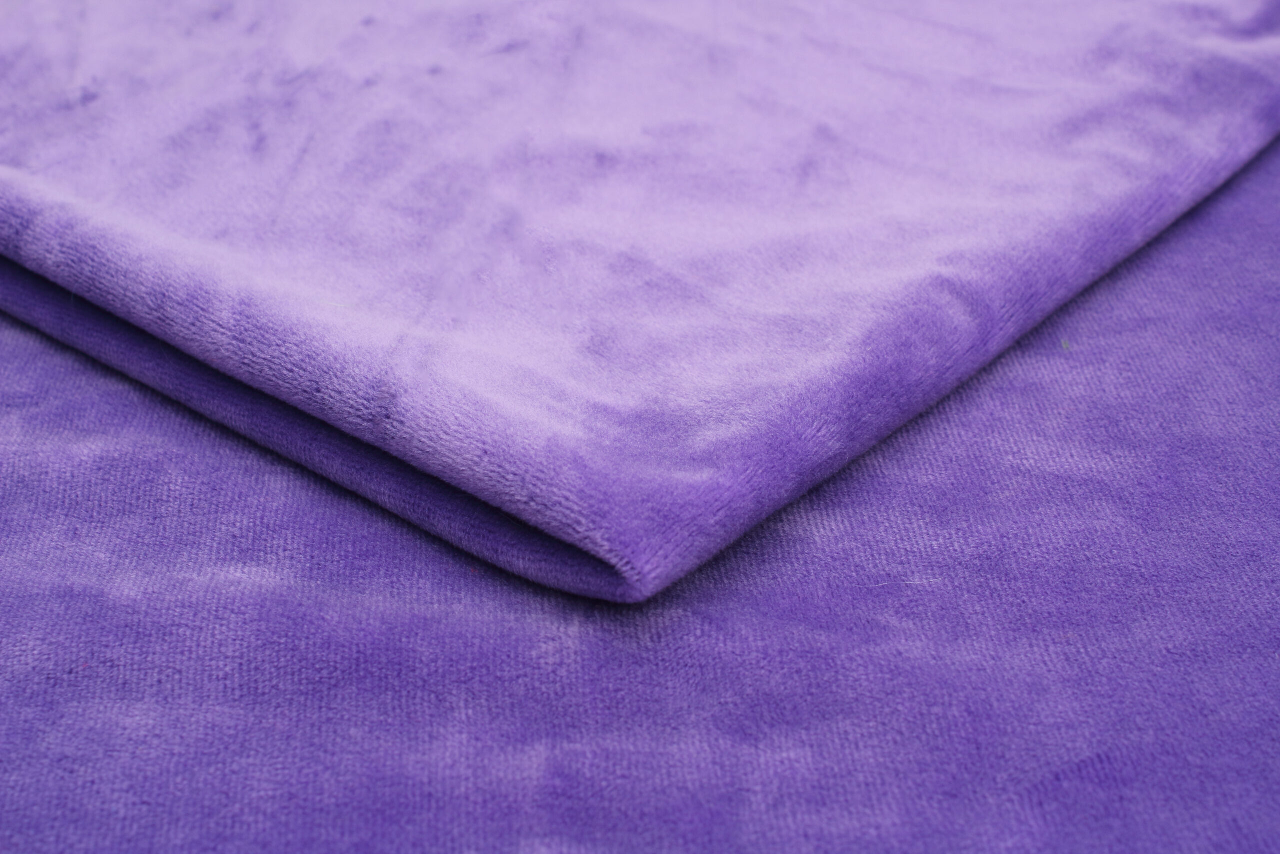 38-3 Dzianina Minky Gładkie 220 g/m² ,,Fiolet''– Otulająca Miękkość, Którą Się Kocha - obrazek 1