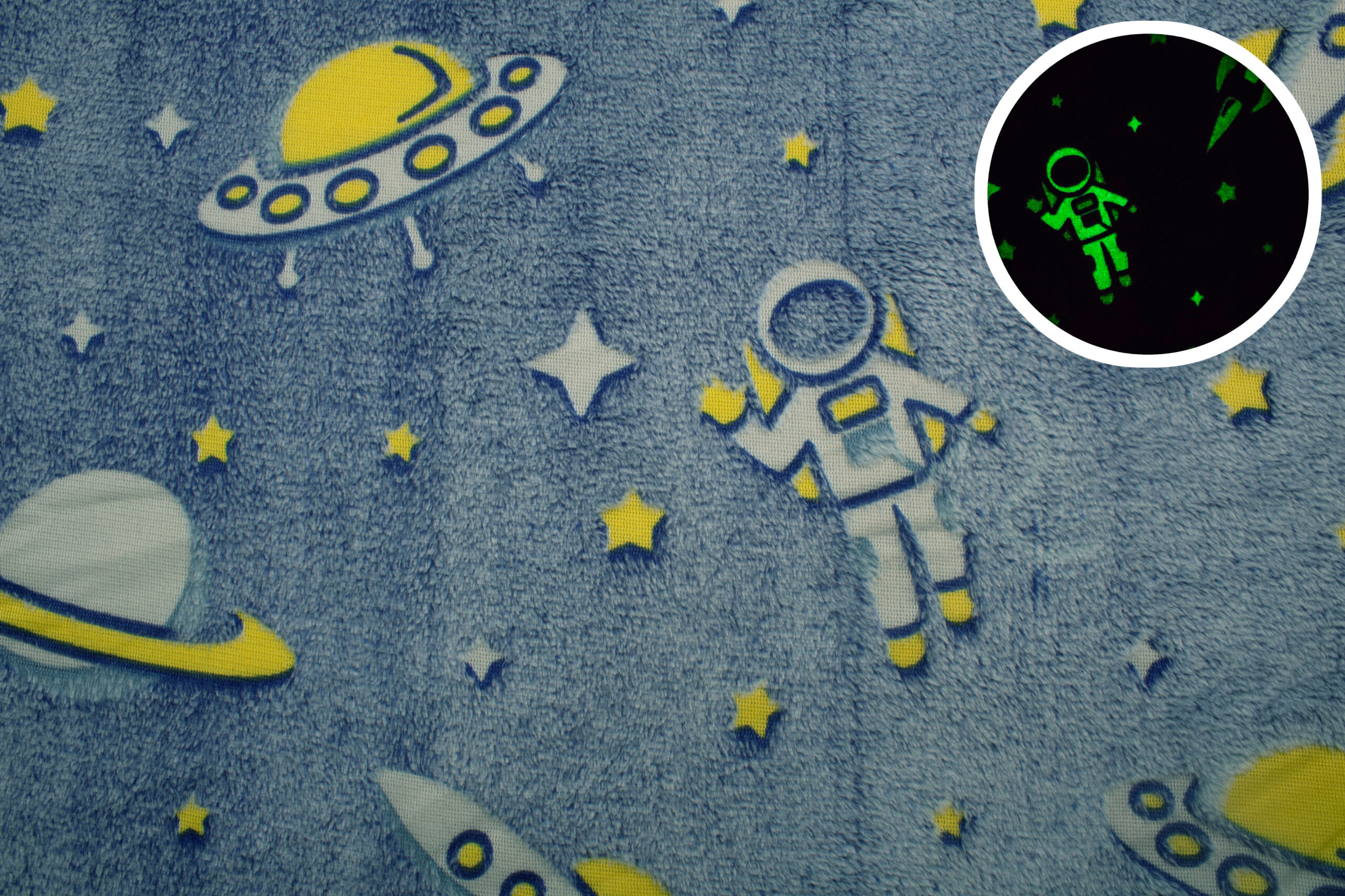 kosmonauta D Dzianina Minky Plush Świecący w ciemności 300g/m² -Wzór KOSMONAUTA ,,Niebieski'' – Miękkość, którą kochasz - Efekt WOW po zmroku - obrazek 1